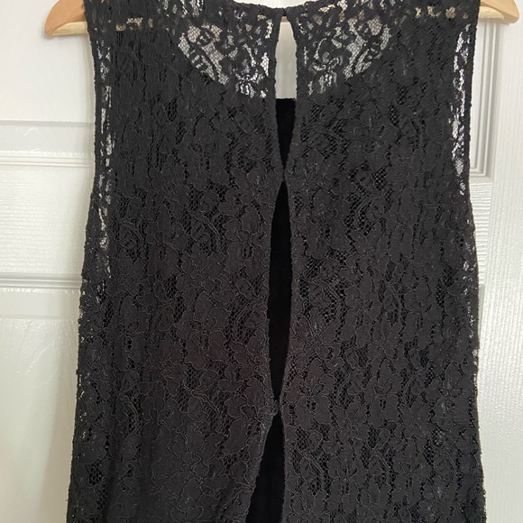 Babaton - Woman’s black, lace tank top, size M. - Picture 7 of 14